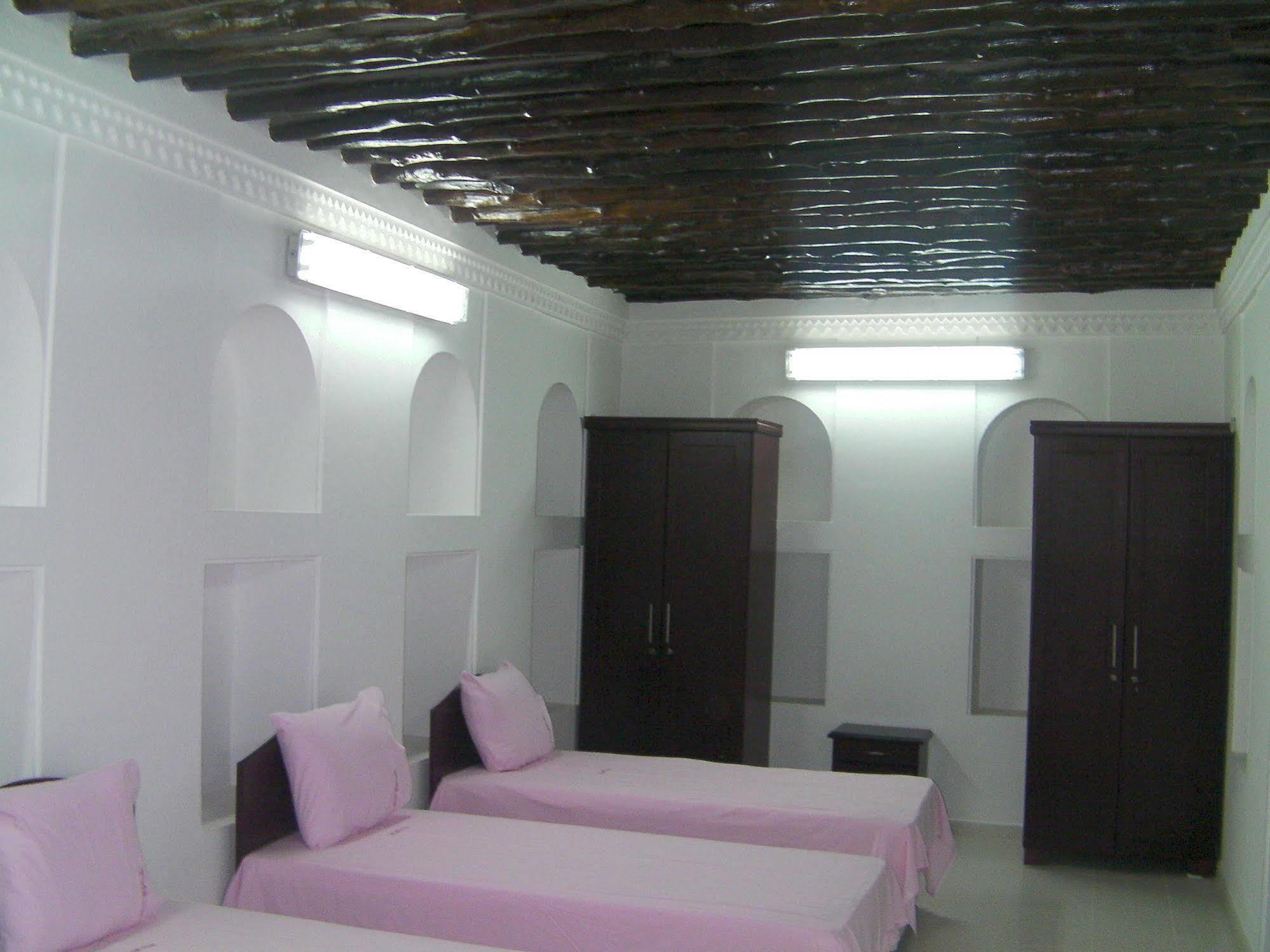Dubai Youth Hotel Exterior photo